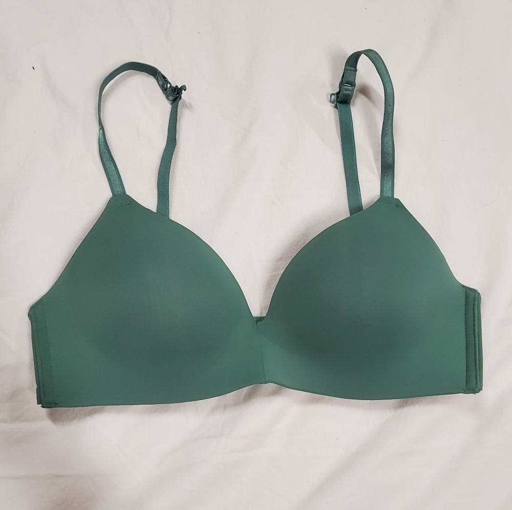 NWOT Auden "The Bliss" No Wire Molded Cup Bra